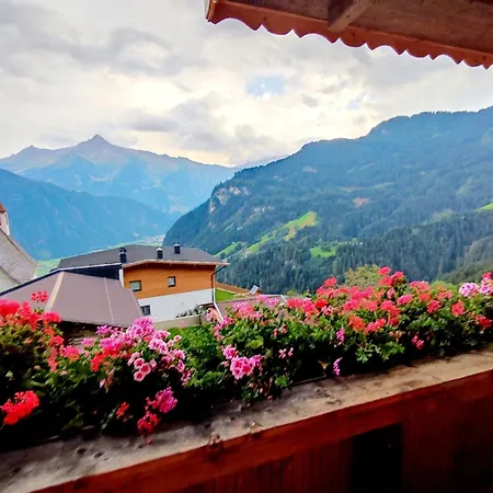 In With Mountain Views, Cleaning Included